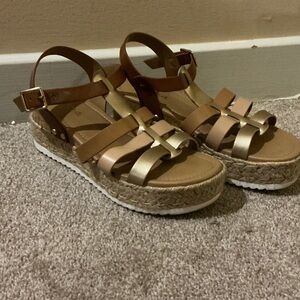 Soda Women's Metallic Gold and Tan Espadrille Platform Sandals